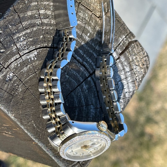 SOLD***Rolex Ladies Datejust***SOLD - Picture 3 of 5